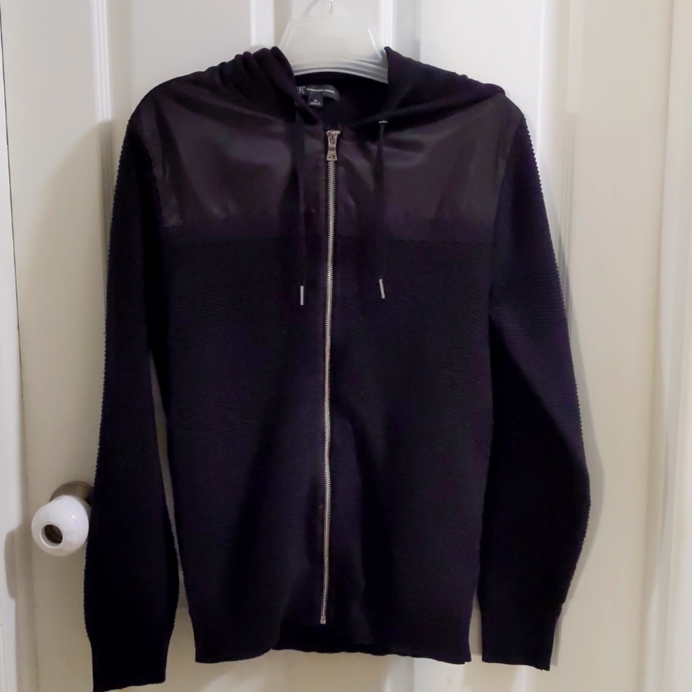 Black Men's Hoodie from Macy's INC International Concepts Collection. Size (M)